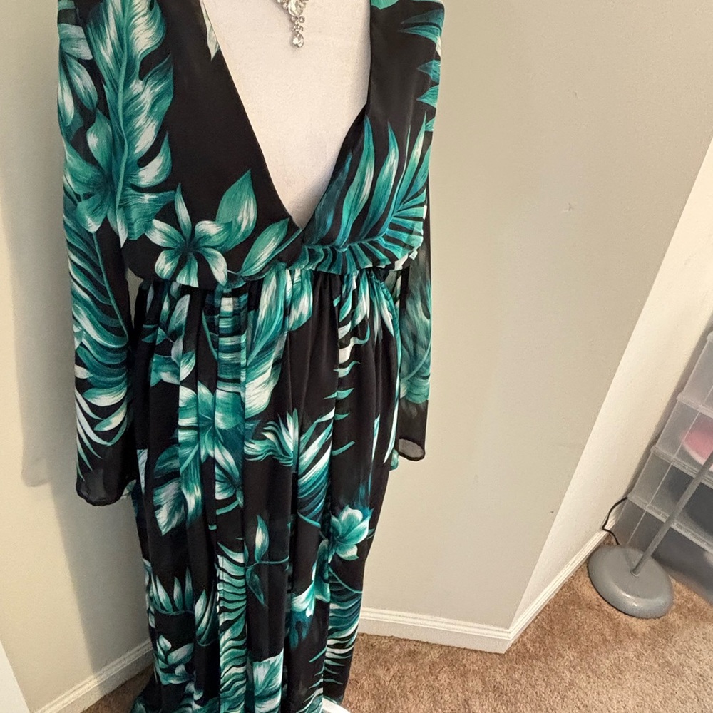 Fashion Nova Green Leaf Pattern Dress